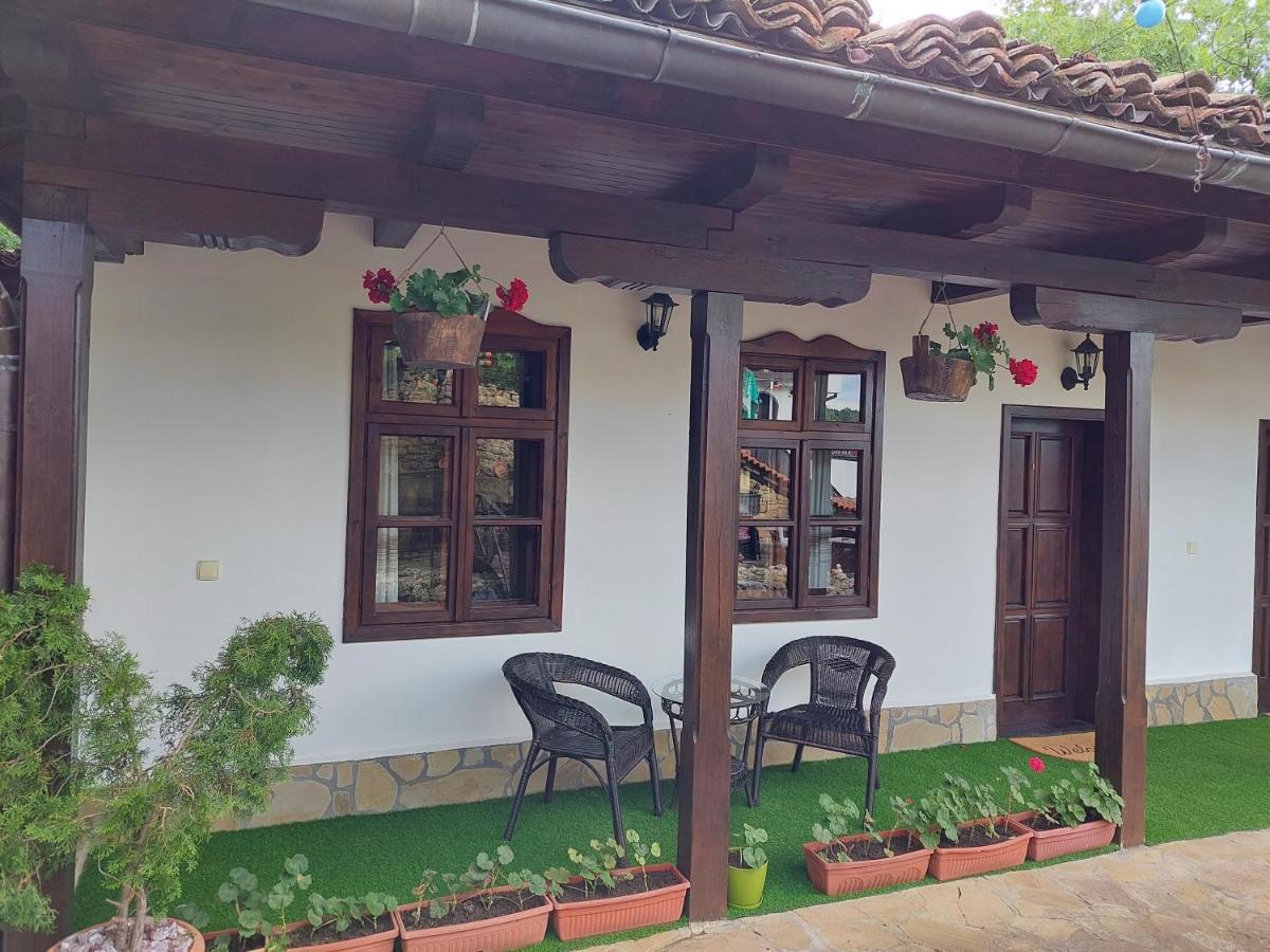 Guest Rooms Cheshmata Arbanasi Exterior photo